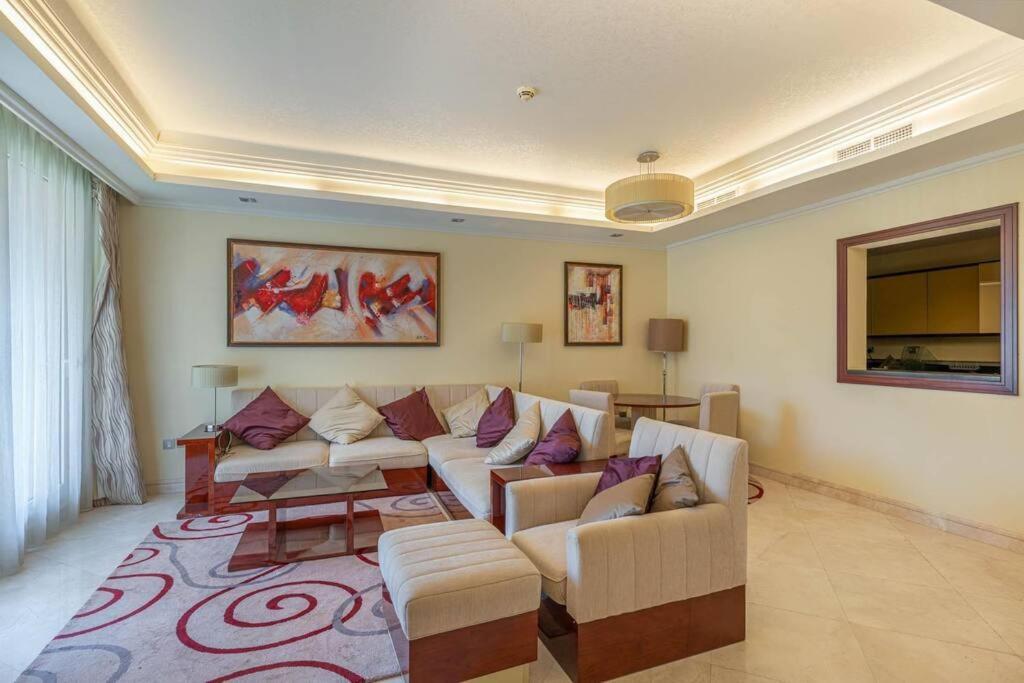 Luxury 1 Bedroom With A Private Beach Taj Granduer Residence At Palm Dubaï Extérieur photo