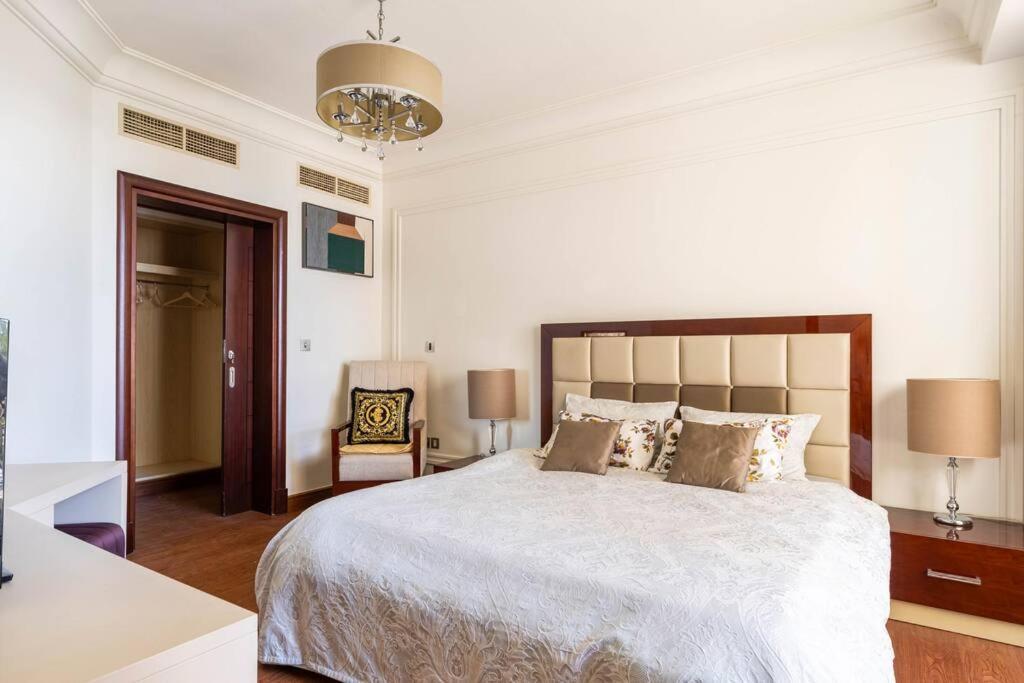 Luxury 1 Bedroom With A Private Beach Taj Granduer Residence At Palm Dubaï Extérieur photo